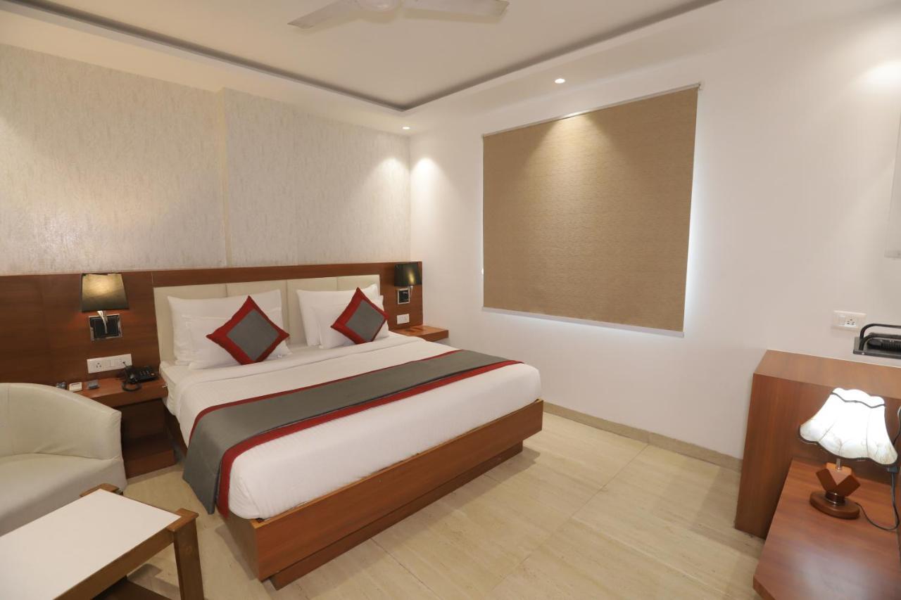 Nh Skye Suites Нью-Делі Екстер'єр фото