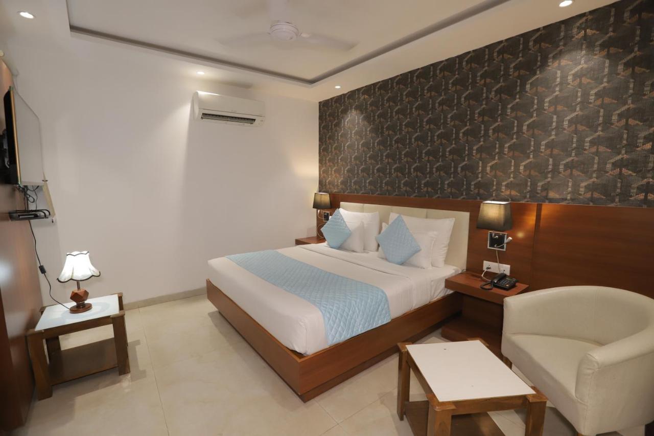 Nh Skye Suites Нью-Делі Екстер'єр фото